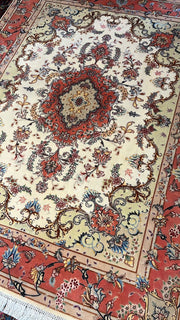 Tabriz Rug 008