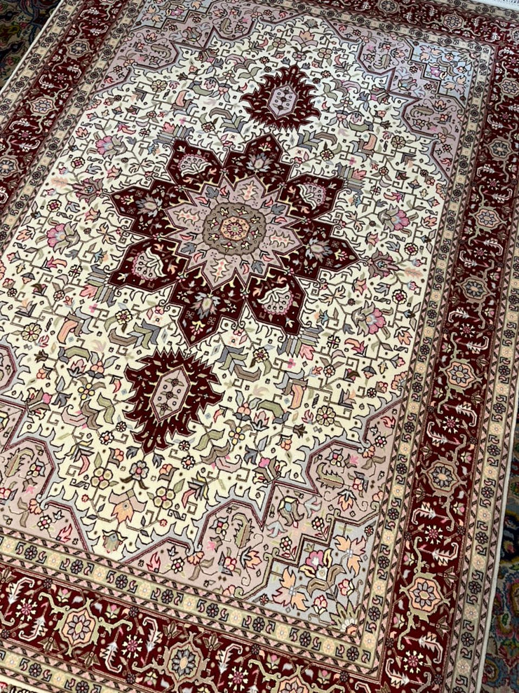 Tabriz-Heris Rug 001